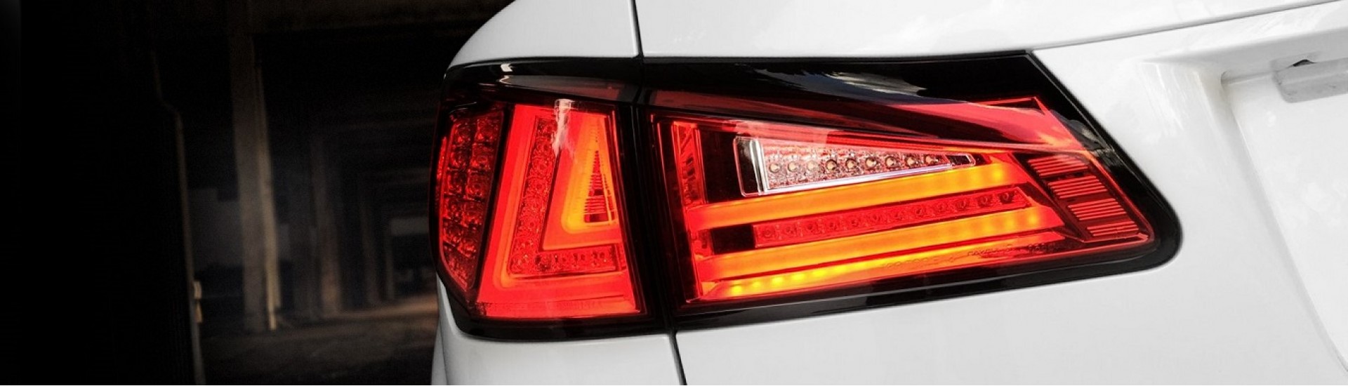 چراغ خطر عقب آئودی R8 GT 